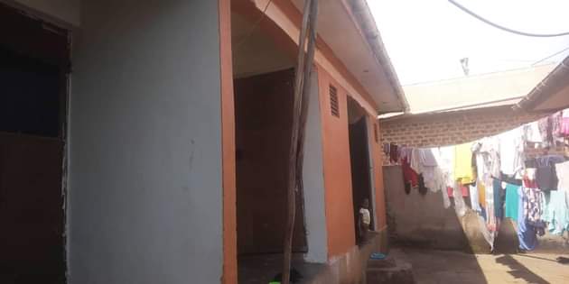 A picture of 5 well finished single rental units for sale 32m Kawanda