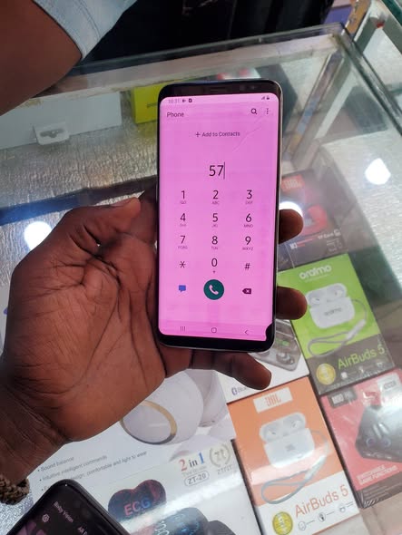 A picture of Samsung S8