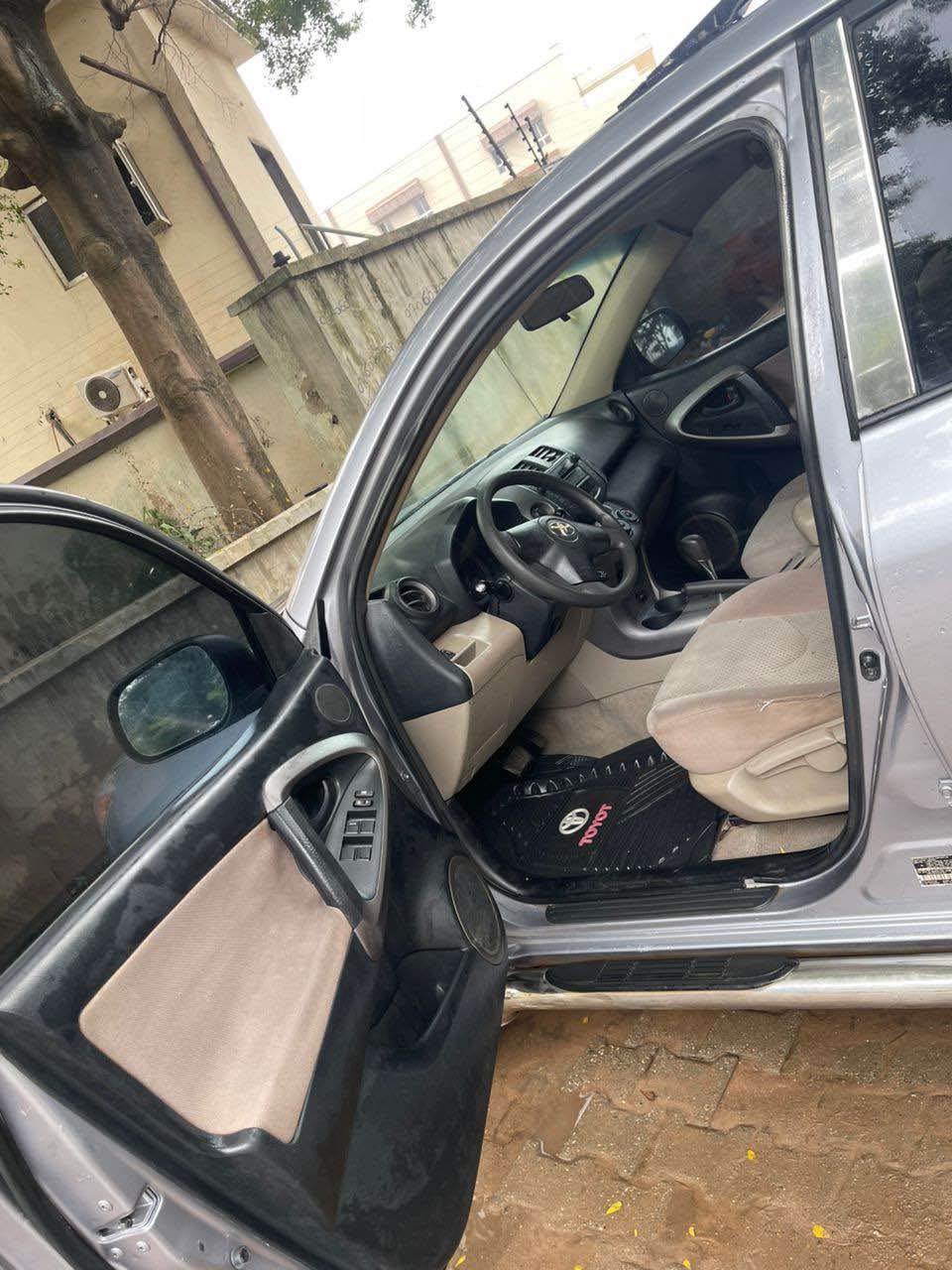A picture of 2008 Toyota Rav4