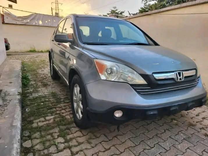 A picture of Honda CR V