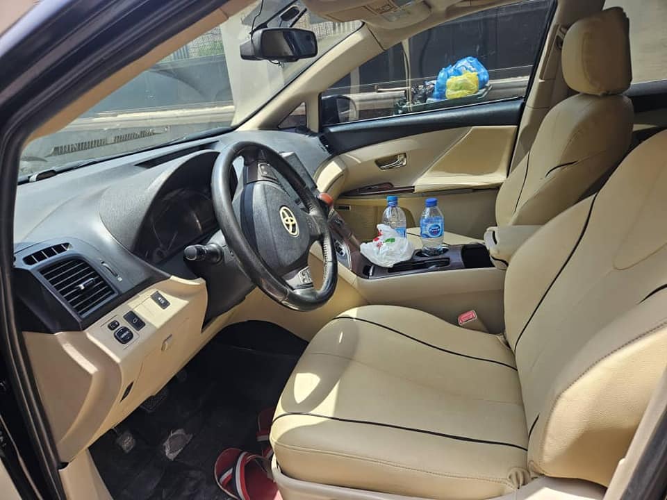 A picture of 2010 Toyota venza