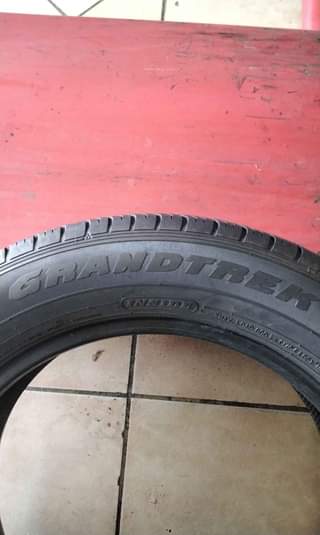 dunlop grandtrek