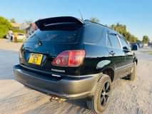A picture of TOYOTA HARRIE Mwanza Million 9 5 Engine safi Gear Box