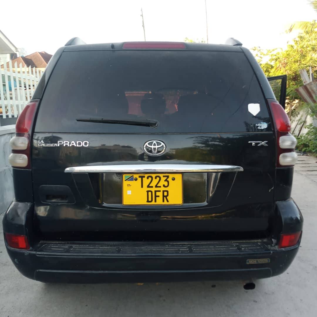 A picture of TOYOTA PRADO