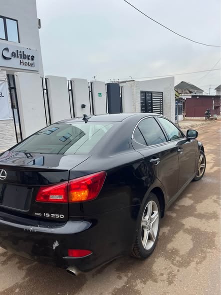 A picture of FOREIGN USED LEXUS IS250