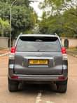 A picture of Toyota Landcruiser Model 2010 120m