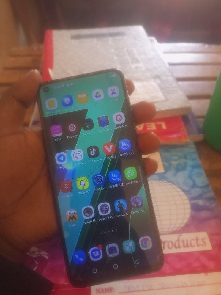 A picture of Infinix note 7