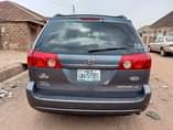 A picture of SIENNA 07 Price 2 750m PRICE NOT NEGOTIABLE Dm or