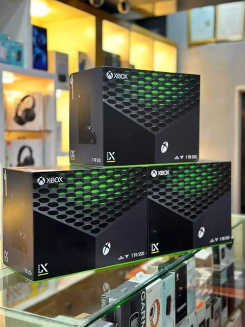 A picture of PLAY STATION 5 SLIM AND XBOX SERIES X