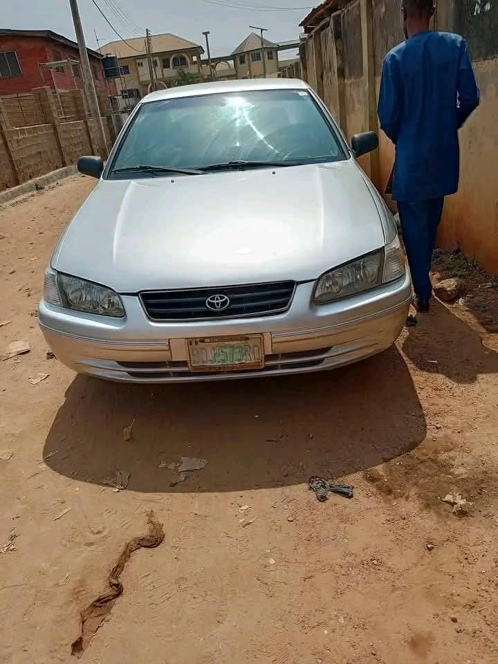 A picture of Toyota Camry 2002 Engine gear Ac not chilling 2.2m to