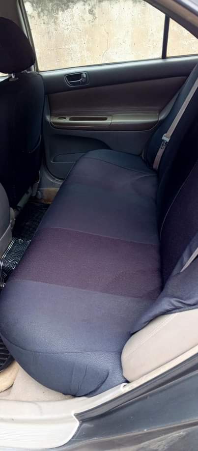 A picture of Toyota Camry 03