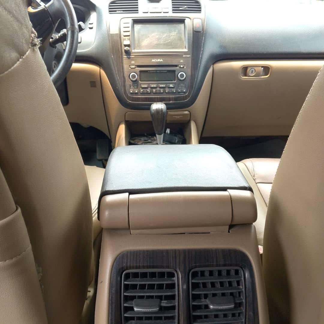 A picture of ACURA MDX