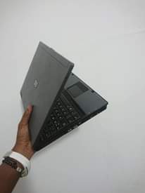 A picture of laptop hp elitebook core 2duo