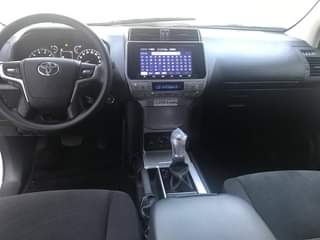 A picture of 2020 2020 Toyota Prado 4plugs 2020 TX