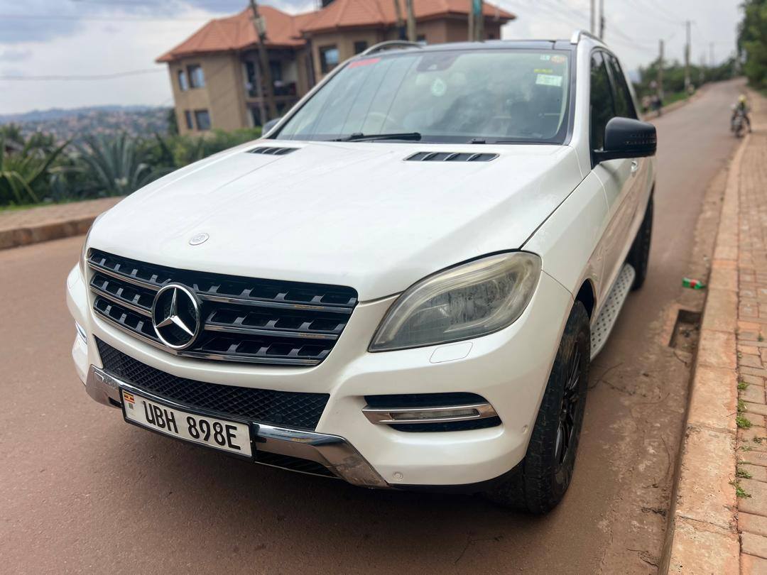 A picture of 0 7 0 4 38 14 78