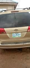 A picture of Toyota sienna 2005