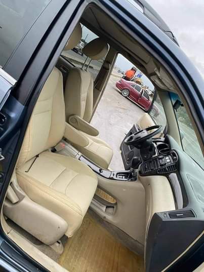 A picture of 2002 Toyota HIGHLANDER V6 Limited EDITION