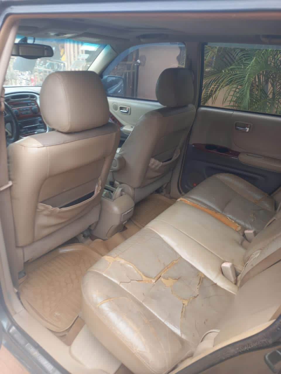 A picture of 2005 TOYOTA HIGHLANDER