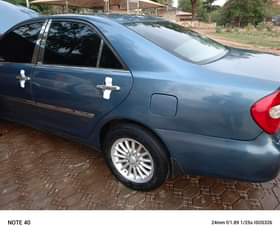 A picture of Belgium standard Camry 04 model with everything working perfectly good