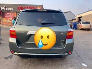 A picture of Toyota Highlander 2008 in perfect condition Ac gear and Engine