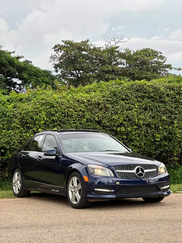 A picture of CLEAN USED 2011 M B C300 WITH PANORAMIC SUNROOF POP