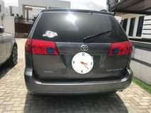 A picture of Toyota sienna 2009 LE 10 months Registered First body pan