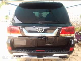 A picture of Registered first body Toyota landcruiser 20082022 V8 Engine Thumbstart Leather