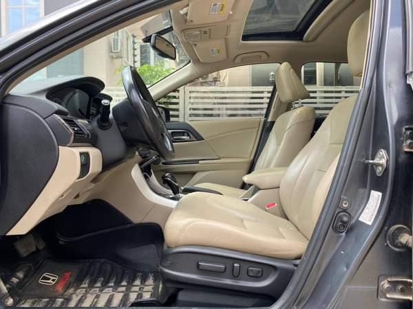A picture of TOKS STANDARD FULL 2017 HONDA ACCORD EX L KEYLESS DOUBLE