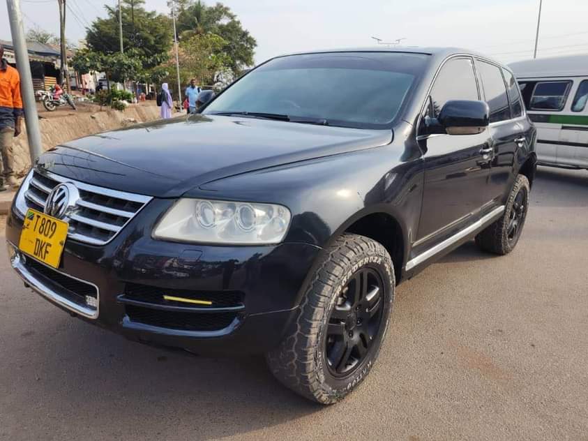 A picture of VOLKSWAGEN TOURAGE INAUZWA