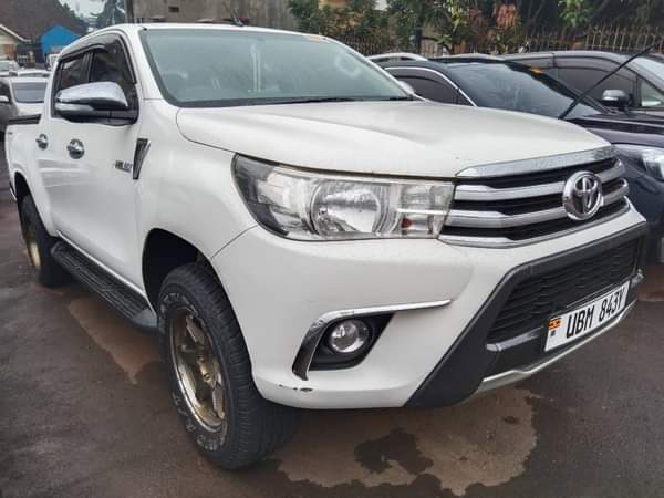 used toyota hilux