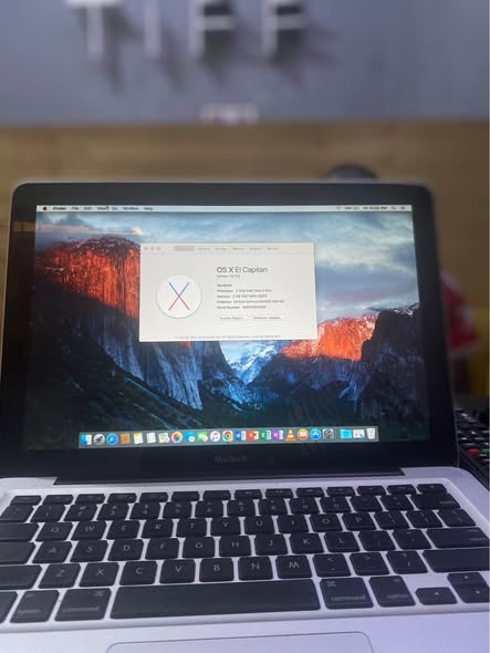 A picture of MacbBook