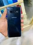 A picture of Samsung s10