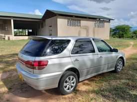 A picture of TOYOTA VISTA PRICE M 3 5 Engne safiii Full AC