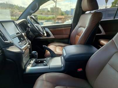 A picture of V8