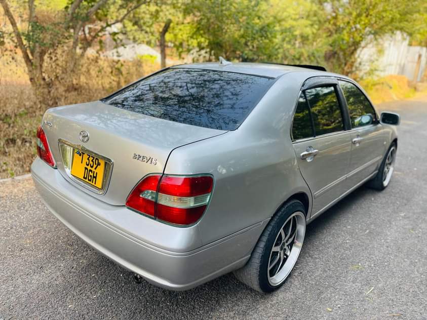 A picture of TOYOTA BREVIS