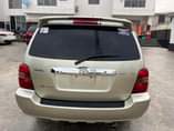 A picture of Neatly used Toyota Highlander 2004model Accident free AC cooling Good
