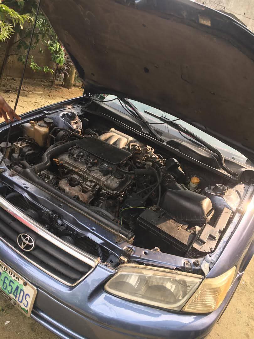 A picture of Toyota Camry Droplight