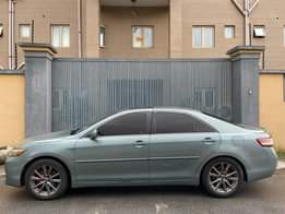 A picture of Sharp Toyota Camry 2008 v6 engine Body First Body Gear