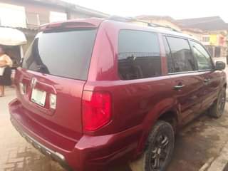 A picture of 2004 Honda Pilot