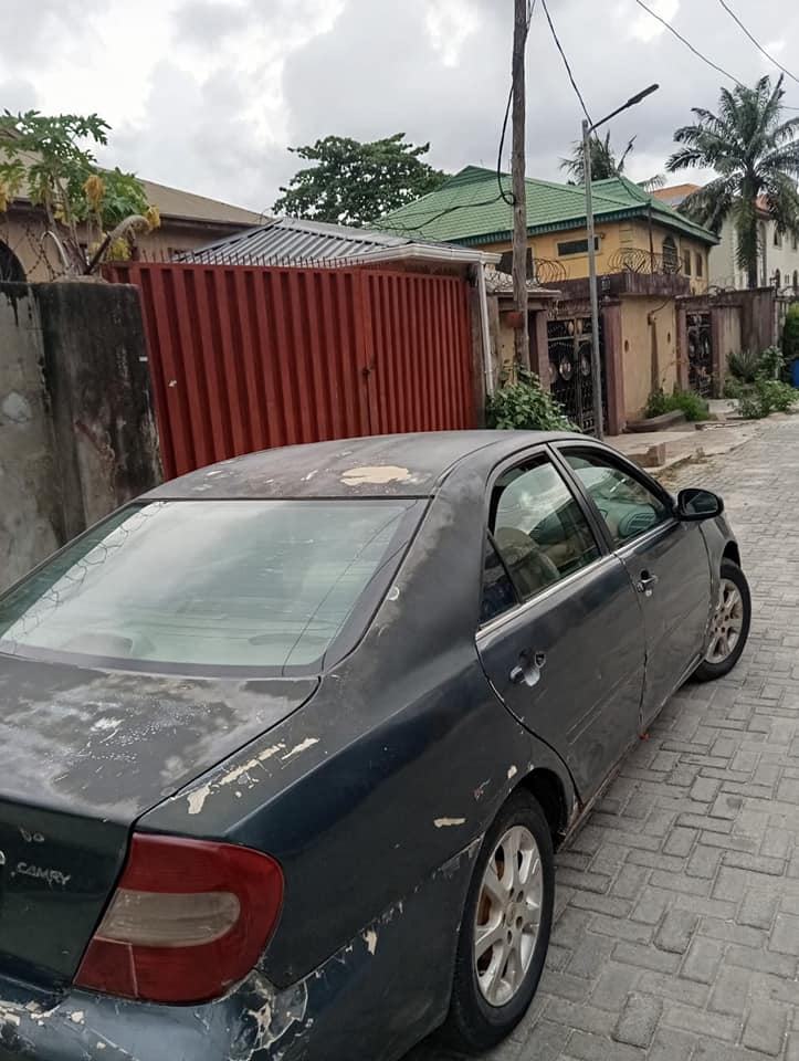 A picture of Toyota Camry 2004 09054348031