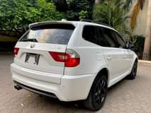 A picture of WhatsApp call 255 762 483 424 Price 29 8mil Bmw