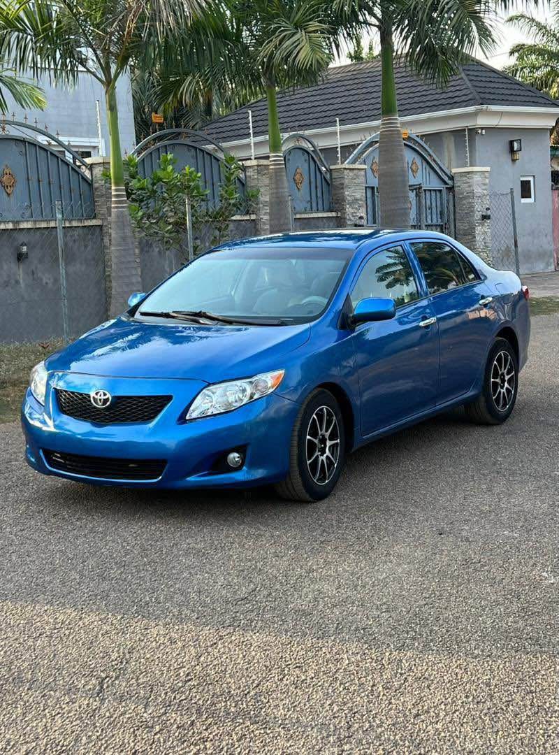 A picture of 2010 FOREIGN USED STANDARD EXTREMELY PRISTINELY PREMIUMLY SUPER CLEAN AND