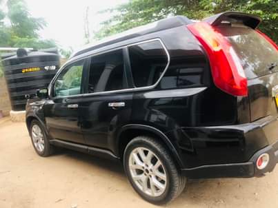 A picture of Nissan extrail 2011