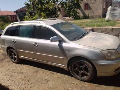 used toyota avensis