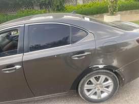 A picture of Lexus is250