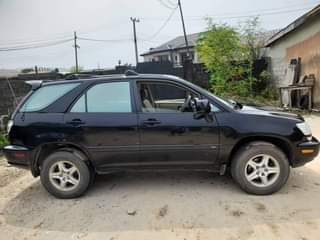 A picture of Lexus RX300 2003
