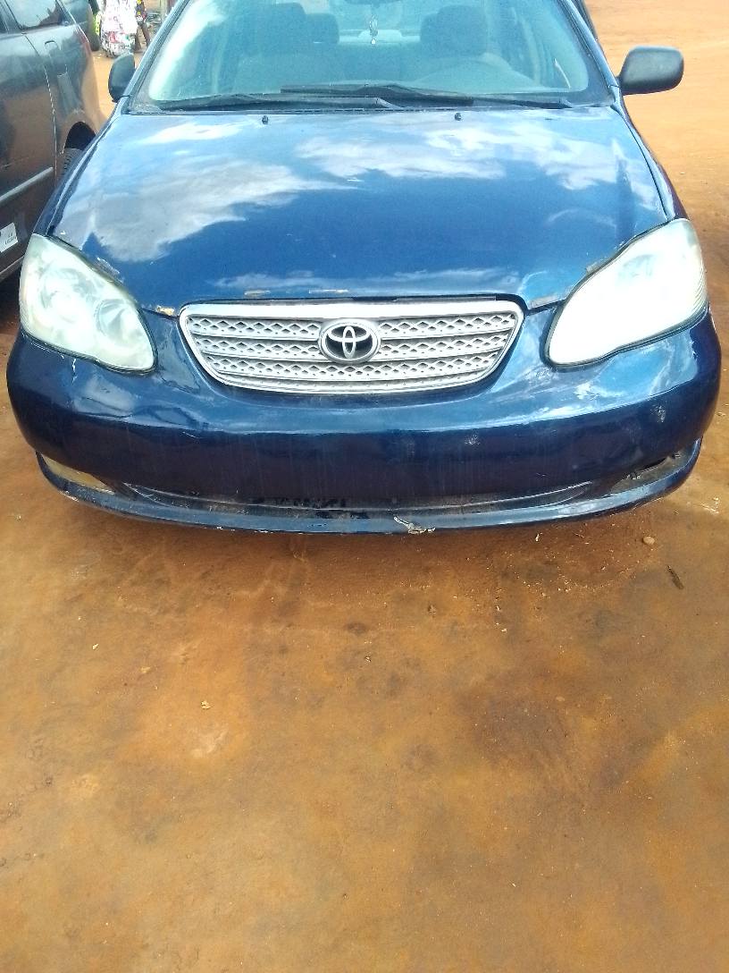 A picture of 2004 Toyota corolla
