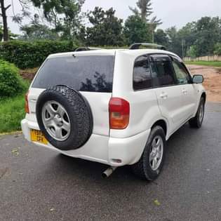 A picture of TOYOTA RAVA 4 mwanza million 7 7 Engine safi Gear
