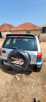 A picture of JAPA DISTRESS SALES Clean Toyota Rav 4 02 05 for