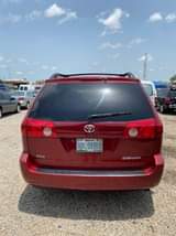 A picture of Toyota Sienna Le 2097